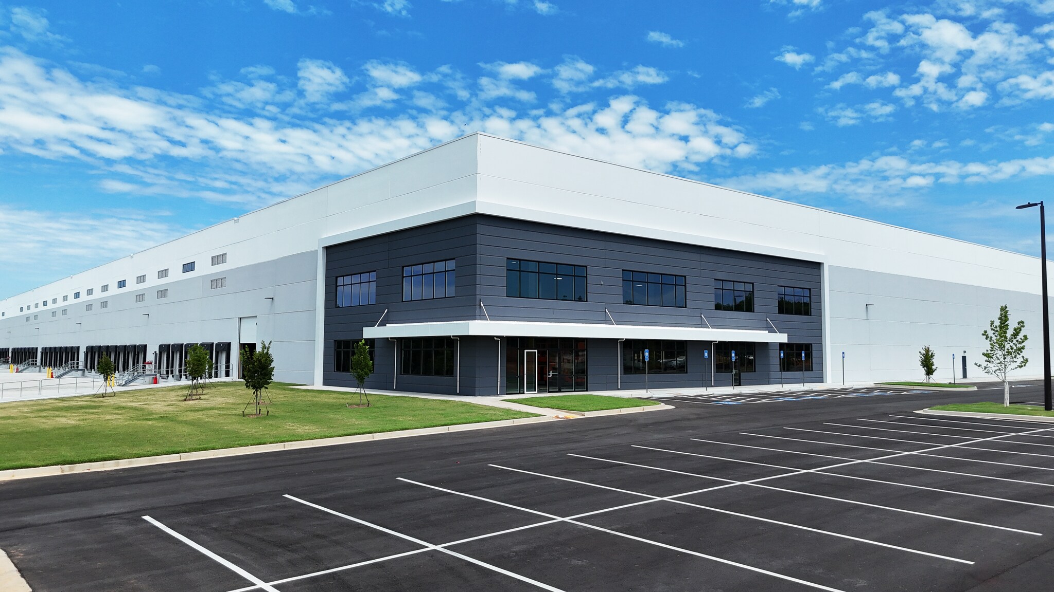 1365 E Hightower Trl, Social Circle, GA à vendre Photo du bâtiment- Image 1 de 1