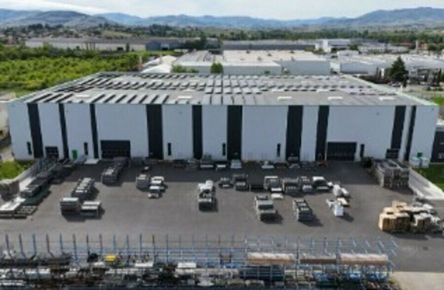 Flex in Belleville-en-Beaujolais for lease - Building Photo - Image 1 of 10