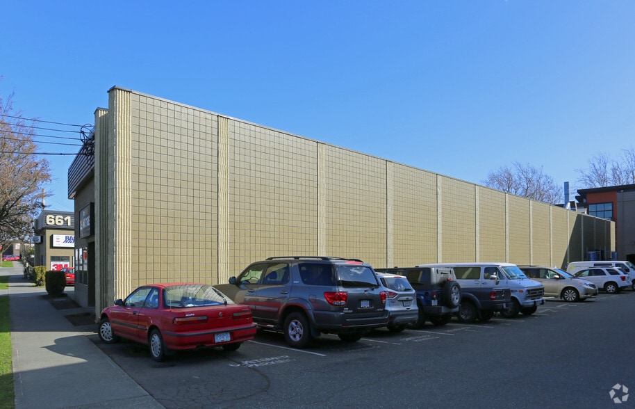 661 Alpha St, Victoria, BC for lease - Building Photo - Image 3 of 4