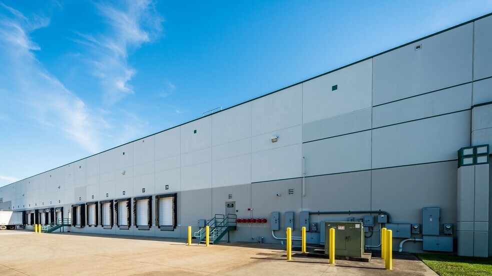 2939-2979 Crescentville Rd, West Chester, OH à louer - Photo du bâtiment - Image 2 de 4