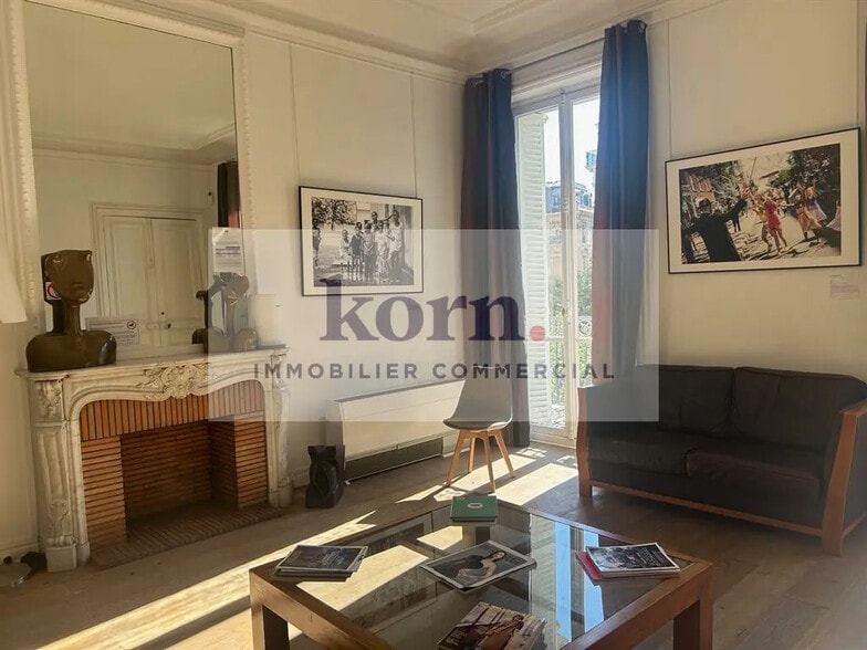 Office in Paris for sale - Interior Photo - Image 3 of 9