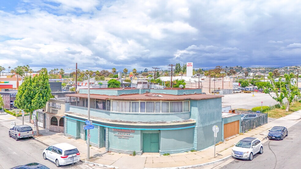 5221 E Beverly Blvd, East Los Angeles, CA à vendre - Photo du bâtiment - Image 1 de 27