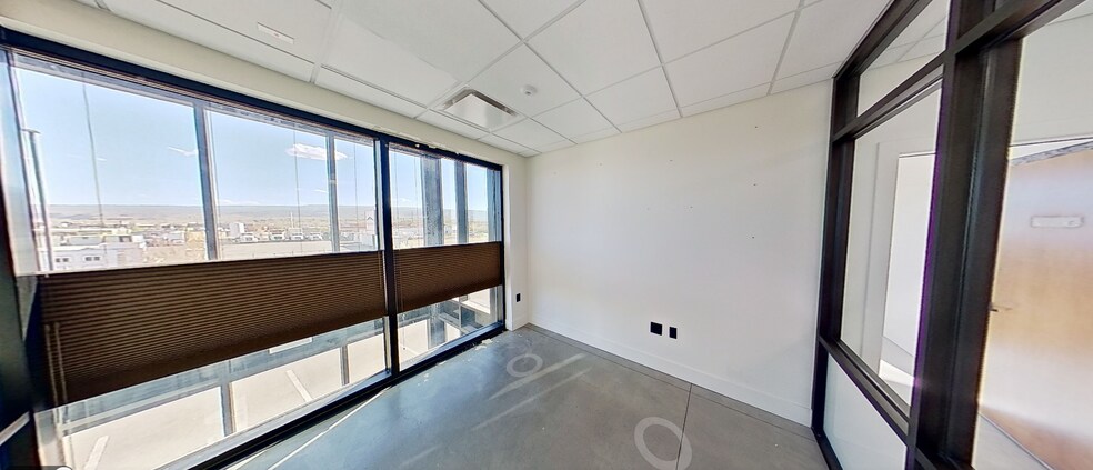 2520 W Pinyon Ave, Grand Junction, CO à louer - Photo du bâtiment - Image 2 de 7