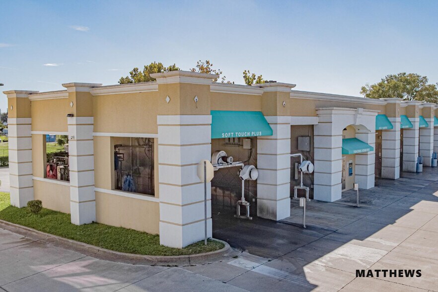 2901 N Poinciana Blvd, Kissimmee, FL for sale - Building Photo - Image 1 of 3