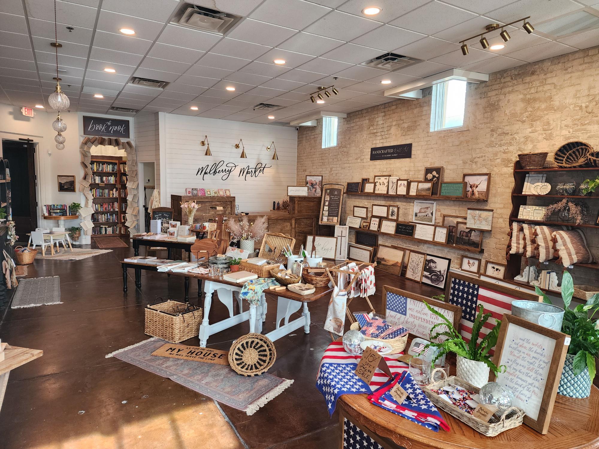 301 S Collins St, Plant City, FL for lease Interior Photo- Image 1 of 6