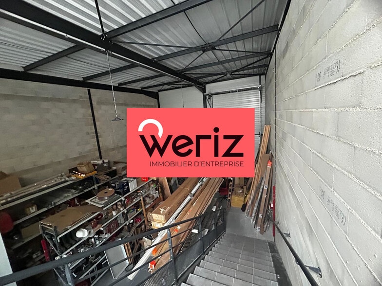 Flex in La Ciotat for lease - Interior Photo - Image 2 of 7