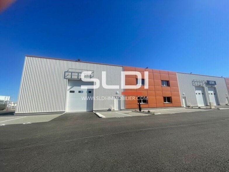 2 Rue Augustin Fresnel, Chassieu for lease - Building Photo - Image 1 of 23