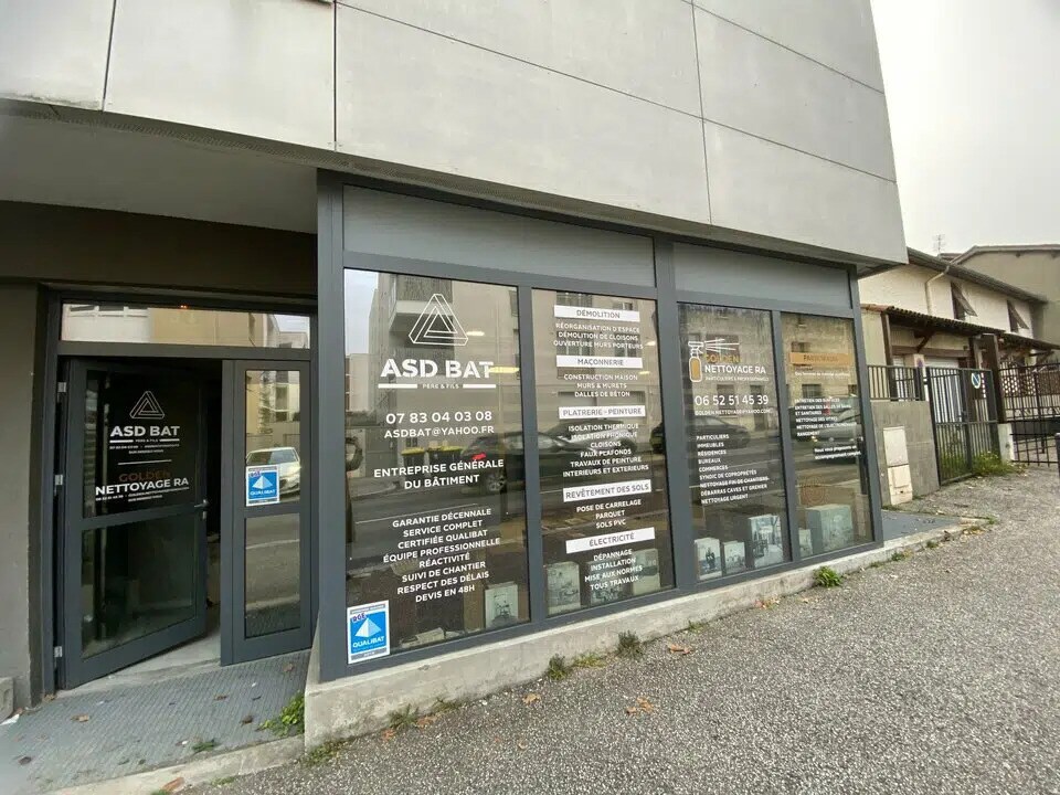 Multifamily in Feyzin for sale Building Photo- Image 1 of 9