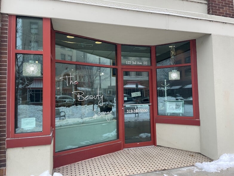 305 2nd St SE, Cedar Rapids, IA for lease - Building Photo - Image 3 of 9