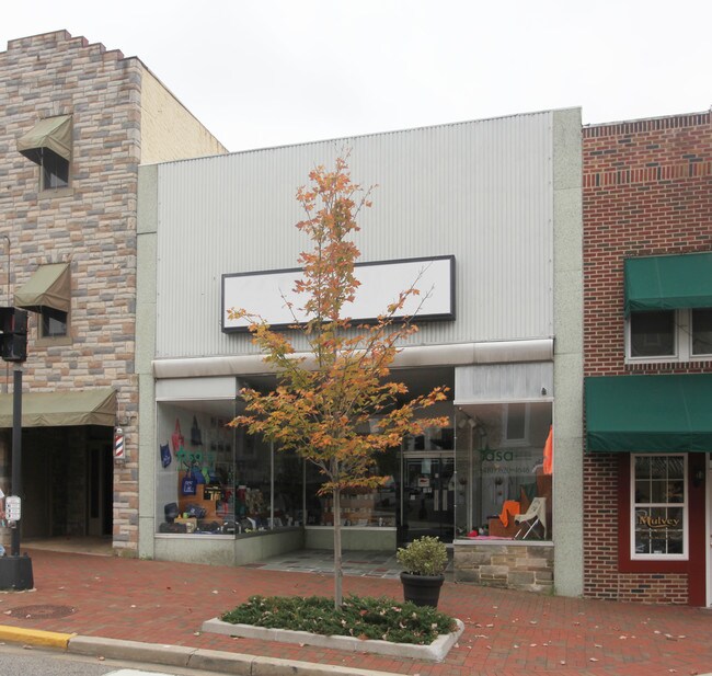 Plus de détails pour 102 W Main St, Elkton, MD - Commerce de détail à louer