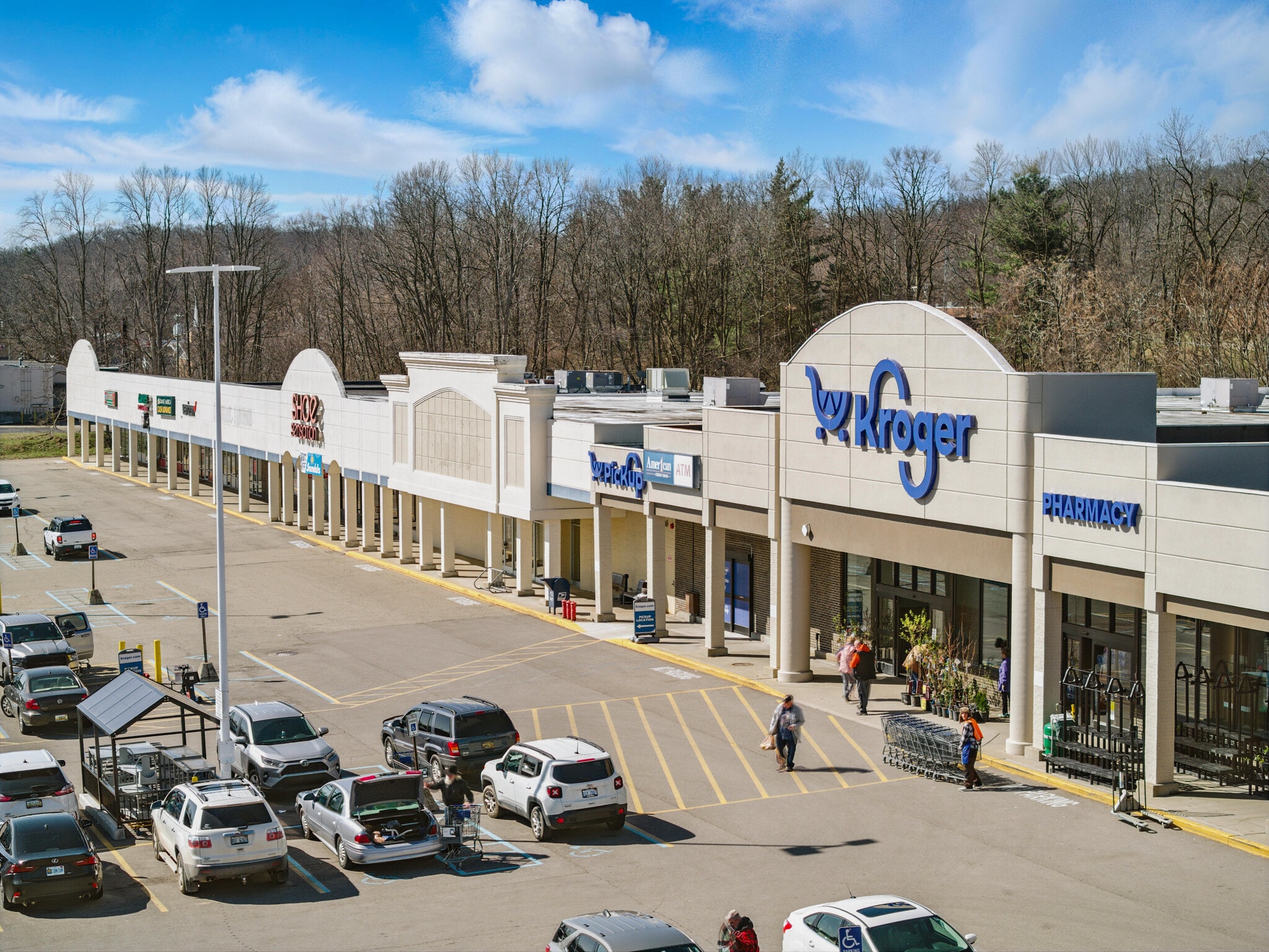 260-300 W Carleton Rd, Hillsdale, MI for lease Building Photo- Image 1 of 11