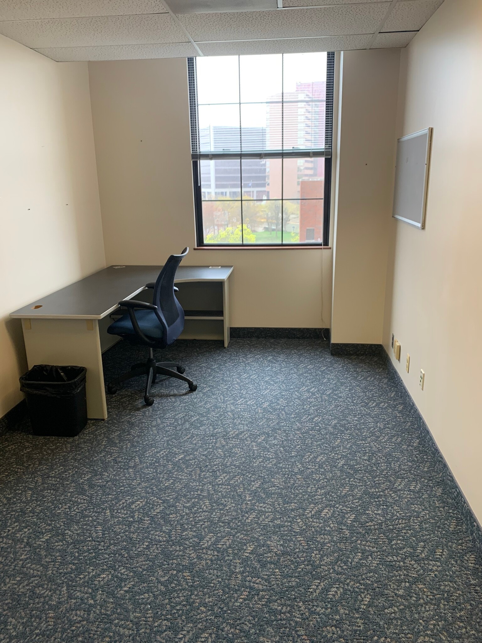 432 N Saginaw St, Flint, MI for lease Interior Photo- Image 1 of 3