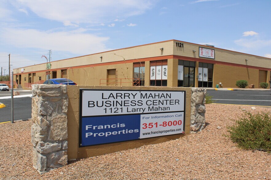 1121 Larry Mahan Dr, El Paso, TX à louer - Photo du bâtiment - Image 1 de 5