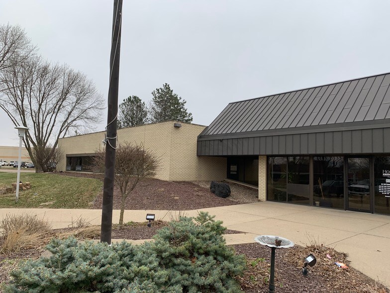 4240 Hickory Ln, Sioux City, IA à louer - Photo du bâtiment - Image 2 de 30