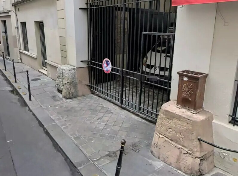 Retail in Paris for sale - Building Photo - Image 1 of 1