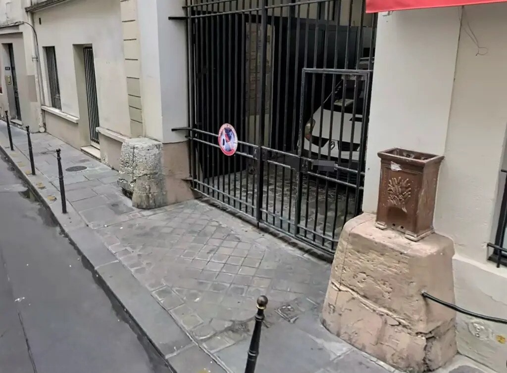 Commerce de détail dans Paris à vendre Photo du bâtiment- Image 1 de 2