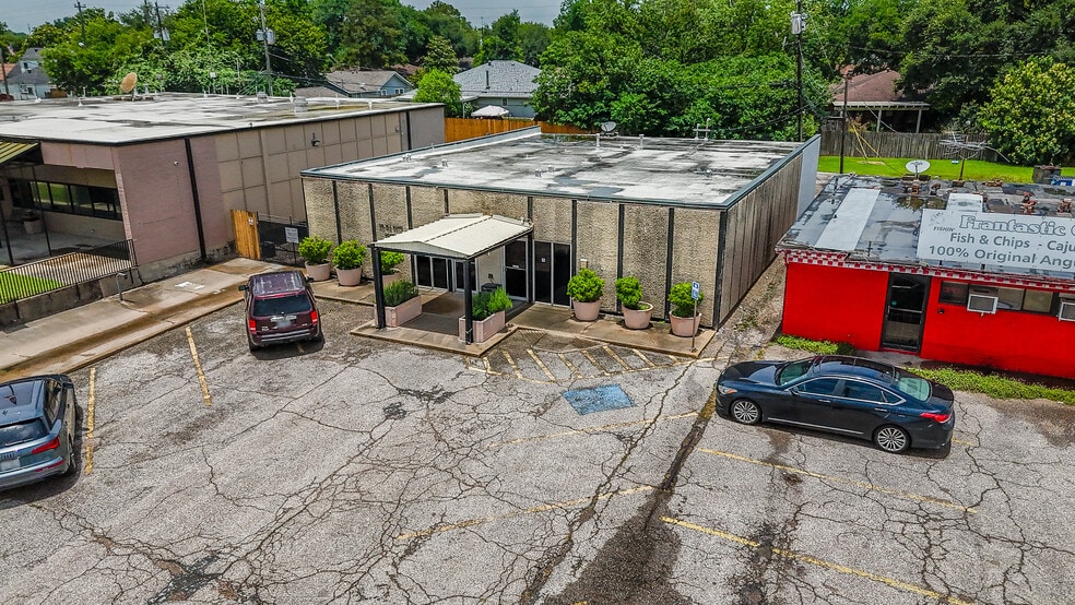 2205 Clinton Dr, Galena Park, TX for lease - Building Photo - Image 2 of 19