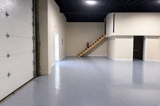 304-318 N Wooster Ave, Dover, OH for lease Interior Photo- Image 1 of 5