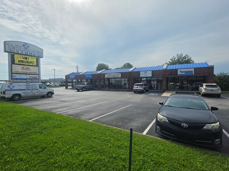 921 S Willow Ave, Cookeville, TN for lease - Building Photo - Image 1 of 2