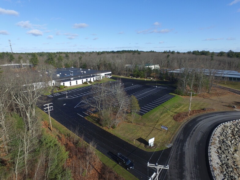 32 Industrial Dr, Exeter, NH for sale - Building Photo - Image 2 of 10