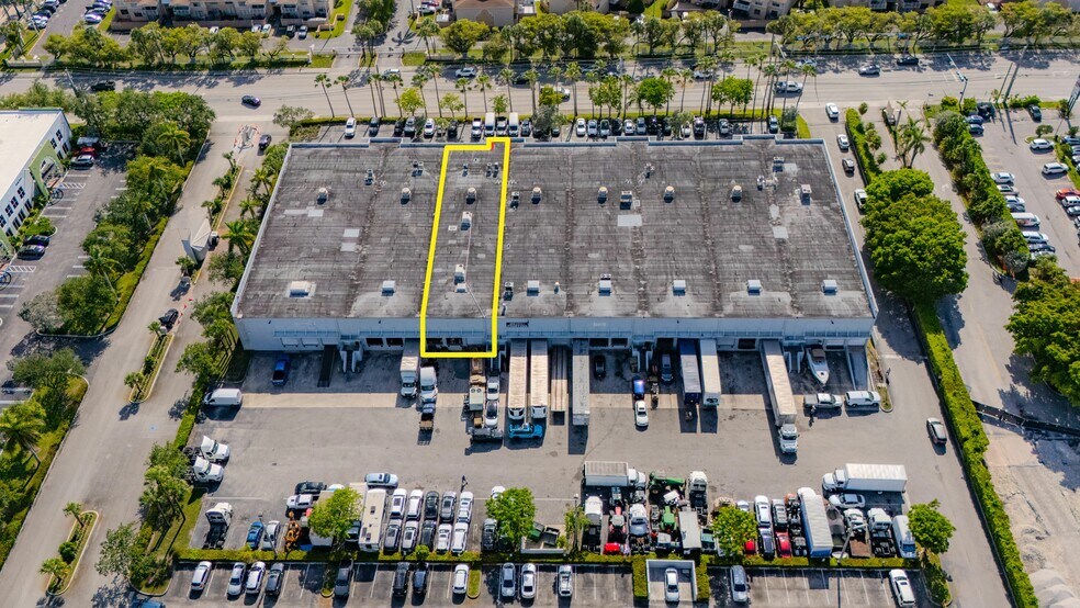 7851-7863 NW 46th St, Doral, FL à vendre - Photo du bâtiment - Image 2 de 22