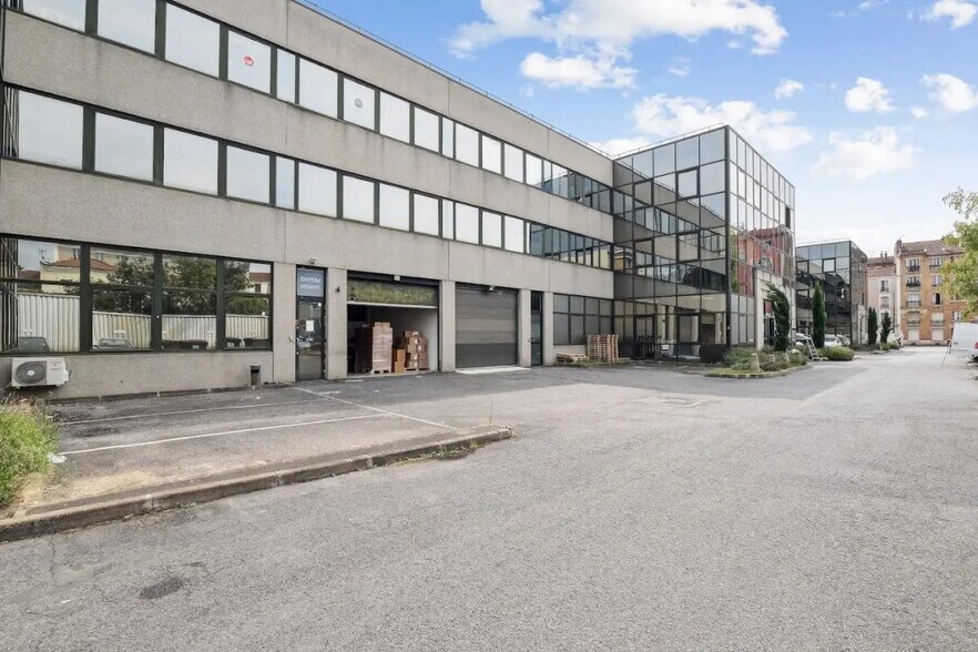 Industrial in Ivry-sur-Seine for lease - Building Photo - Image 1 of 18