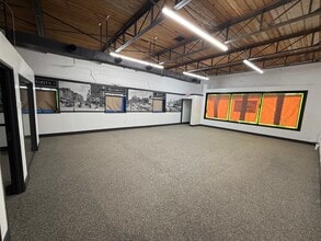 359 Livernois St, Ferndale, MI à louer Photo intérieure- Image 2 de 3