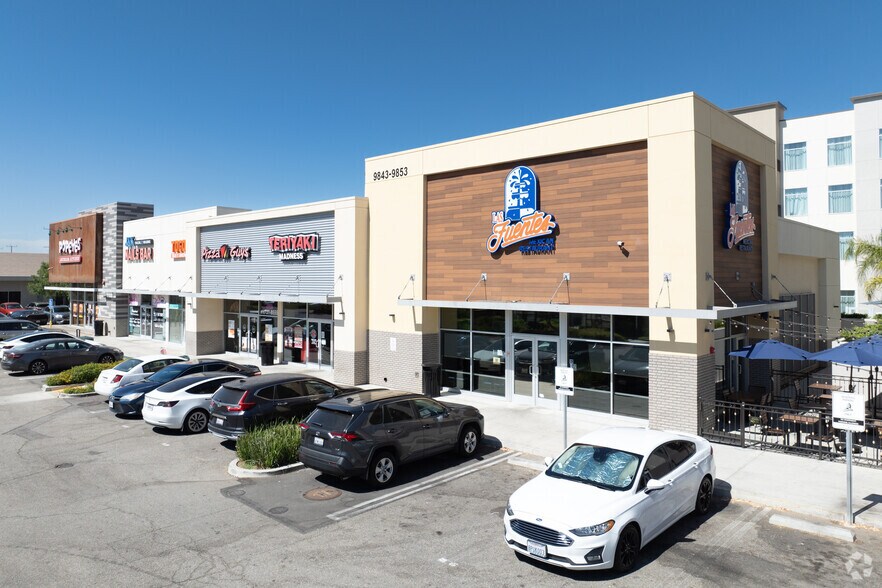 9843-9853 Mason Ave, Chatsworth, CA for sale - Primary Photo - Image 1 of 3