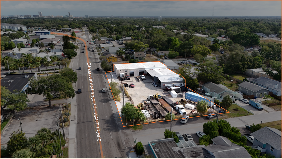 1731 Clearwater Largo Rd, Clearwater, FL for sale - Primary Photo - Image 1 of 6