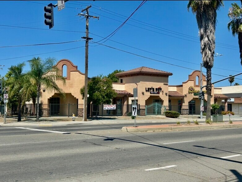6680 Stockton Blvd, Sacramento, CA à louer - Photo du bâtiment - Image 2 de 18