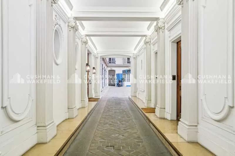 81 Rue De Monceau, Paris for lease - Lobby - Image 2 of 4