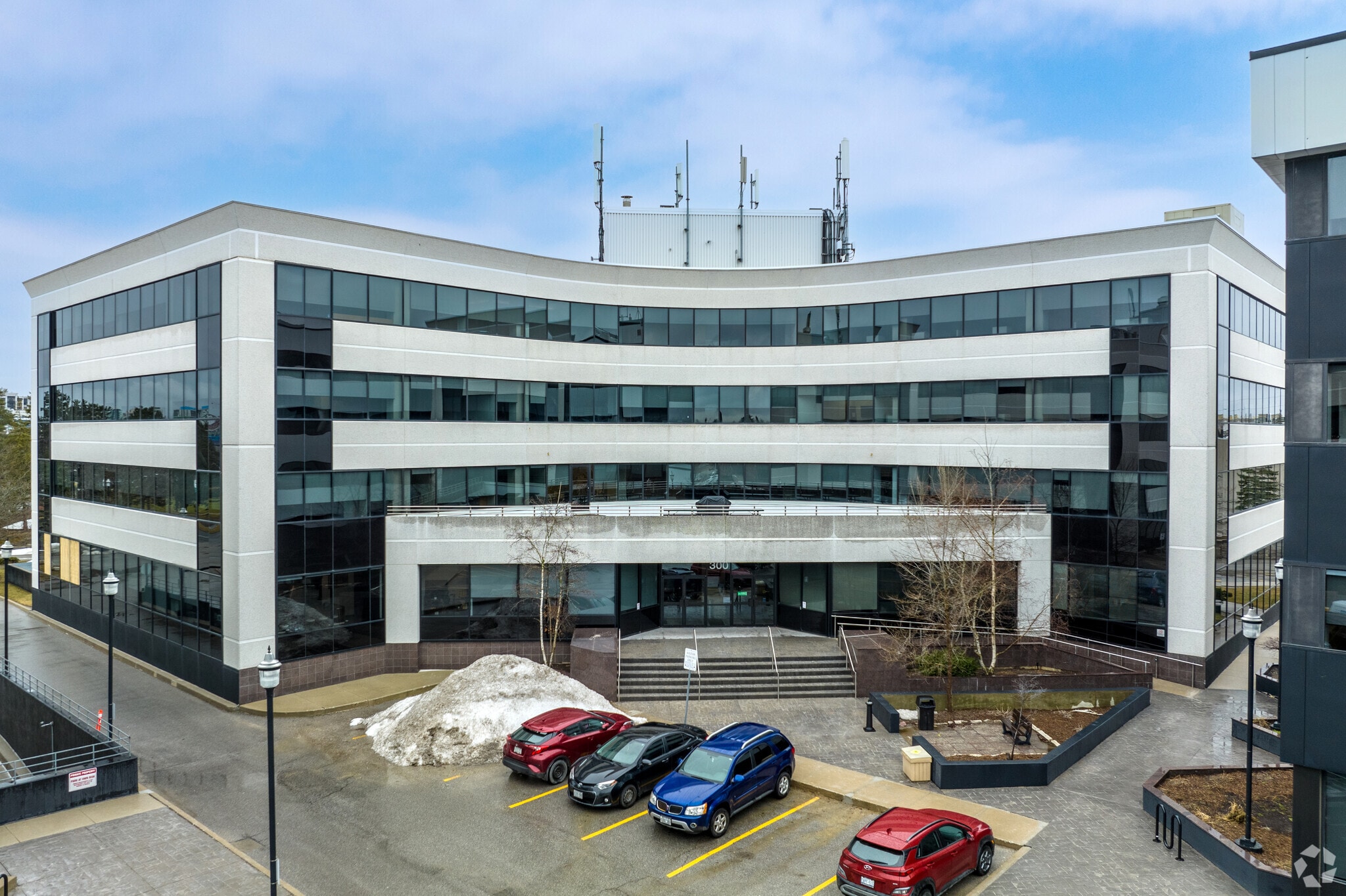 300 Town Centre Blvd N, Markham, ON for lease Primary Photo- Image 1 of 6