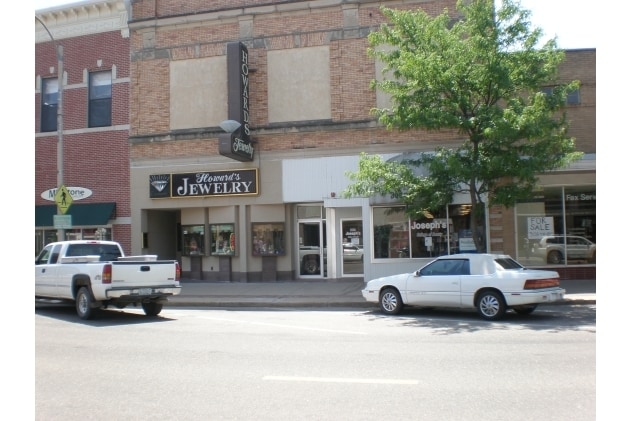 305 W 3rd St, Grand Island, NE for lease Primary Photo- Image 1 of 2