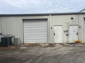 207 Commerce Dr, Pawleys Island, SC for lease Interior Photo- Image 2 of 4