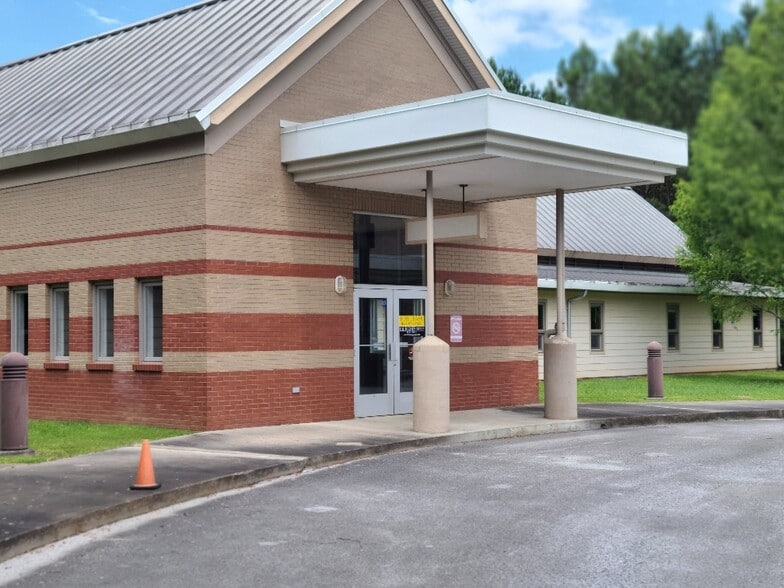 611 E Villanow St, LaFayette, GA for sale - Primary Photo - Image 1 of 6