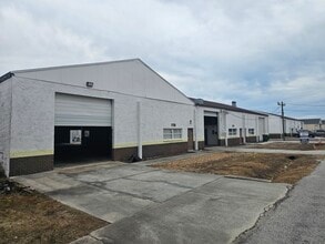 7734 Industrial Rd, Melbourne, FL à louer Photo intérieure- Image 2 de 6