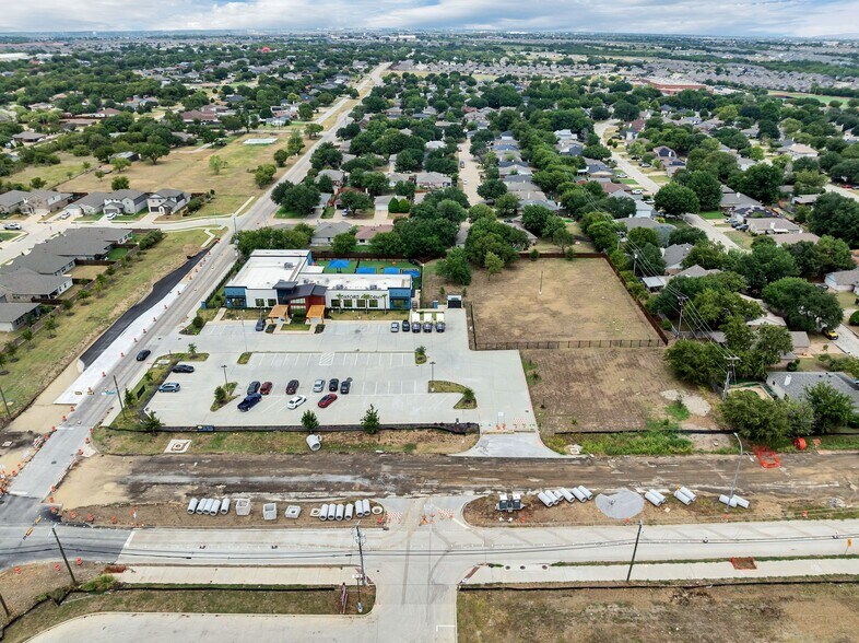 5852 Cromwell-Marine Creek Rd, Fort Worth, TX à vendre - Photo du bâtiment - Image 2 de 4