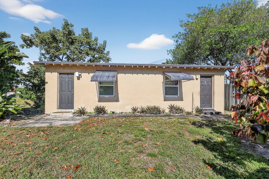 411 Columbus Pky, Hollywood, FL à vendre - Photo du bâtiment - Image 2 de 11