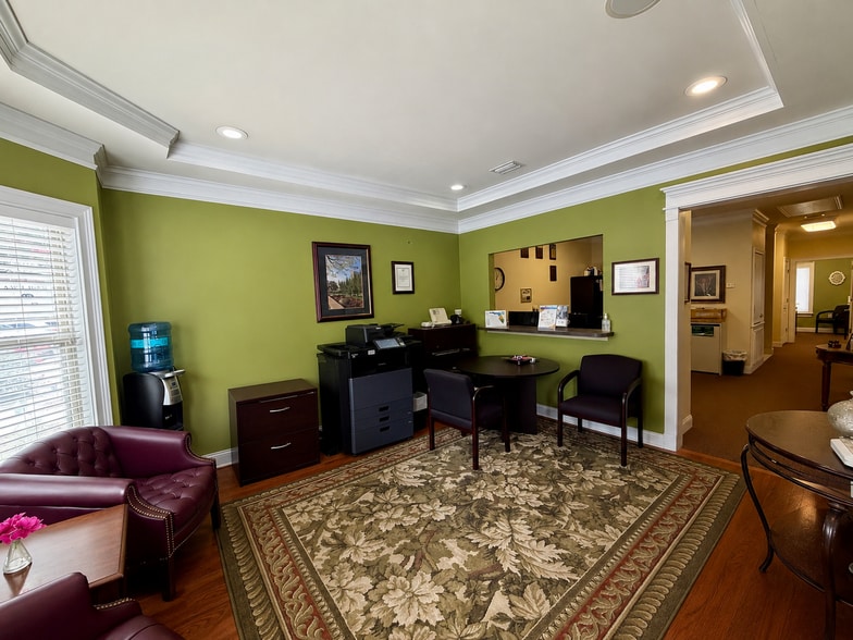1614 Mahan Center Blvd, Tallahassee, FL for sale - Building Photo - Image 3 of 9