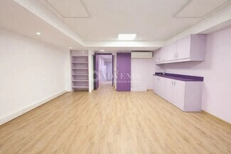 Plus de détails pour Multi-résidentiel à vendre