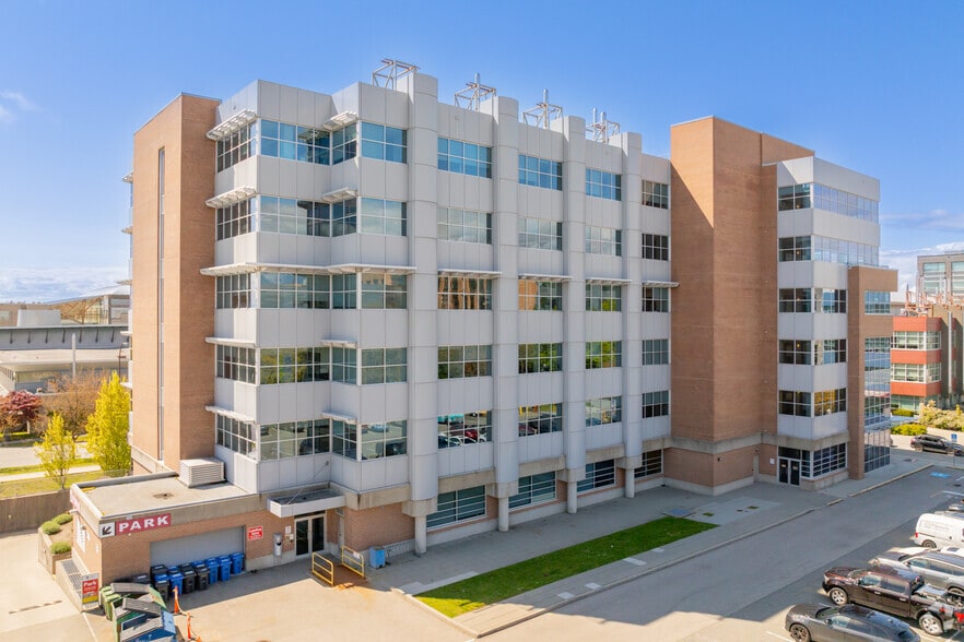 6190 Agronomy Rd, Vancouver, BC à louer - Photo du bâtiment - Image 3 de 3