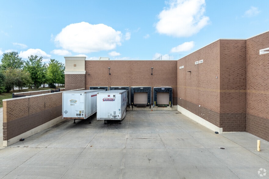 450 S Jordan Creek Pky, West Des Moines, IA for sale - Building Photo - Image 3 of 5