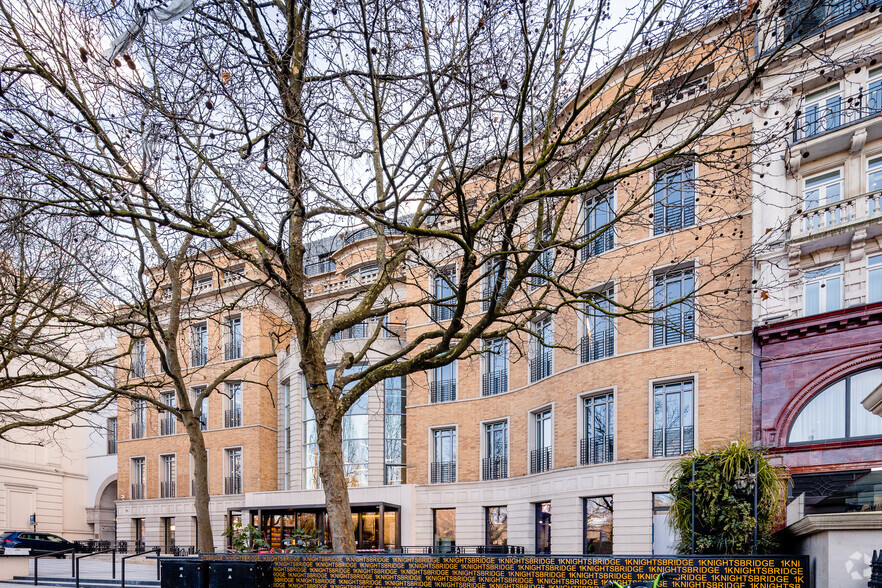 1 Knightsbridge, London for lease - Primary Photo - Image 1 of 8