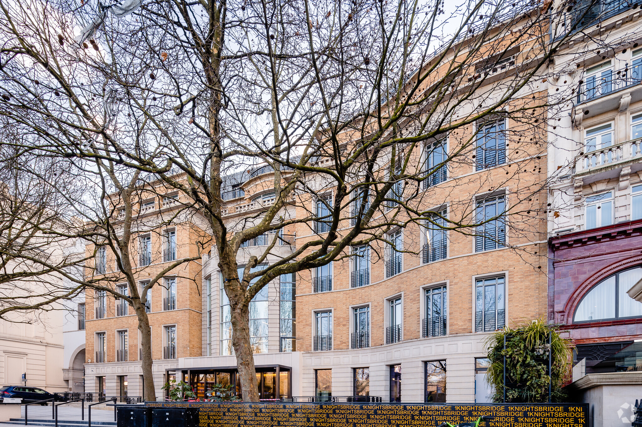 1 Knightsbridge, London for lease Primary Photo- Image 1 of 9