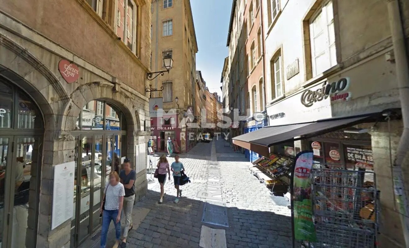 Commerce de détail dans Lyon à vendre Photo du bâtiment- Image 1 de 3