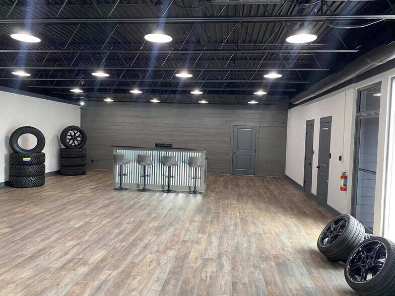 1201 N Ashley St, Valdosta, GA à vendre - Photo du bâtiment - Image 3 de 65