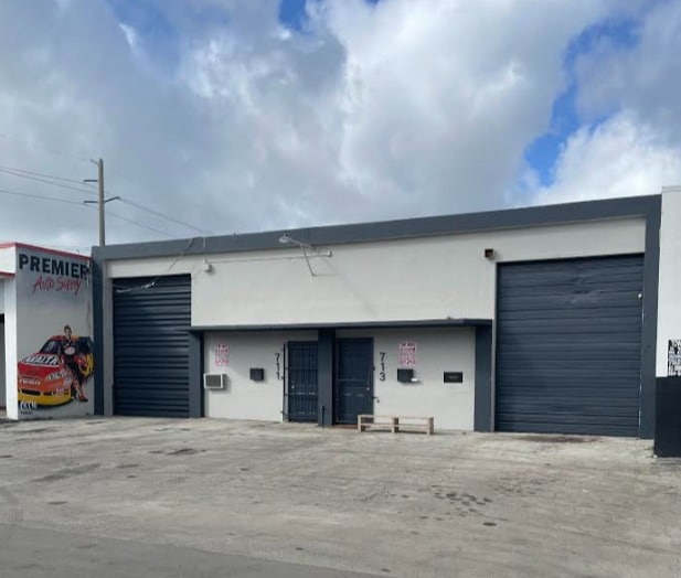 713 NW 6th Ave, Fort Lauderdale, FL for lease - Primary Photo - Image 1 of 8