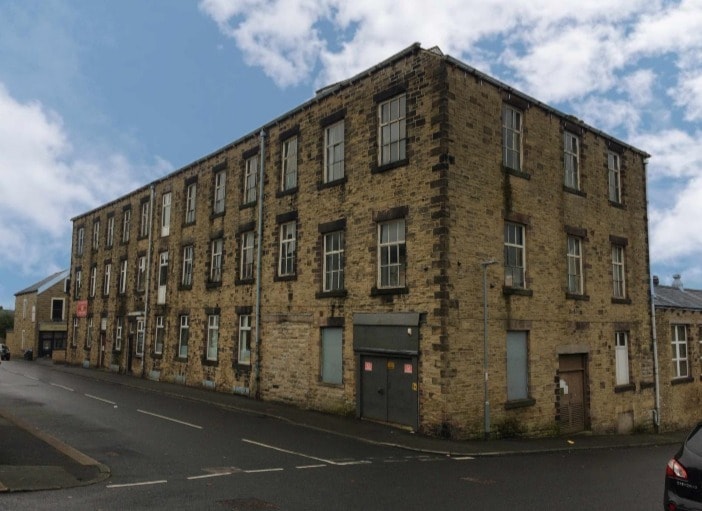Clifton St, Colne for sale Primary Photo- Image 1 of 17