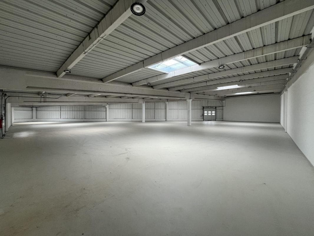 Industrial in Maurepas for lease Building Photo- Image 1 of 13