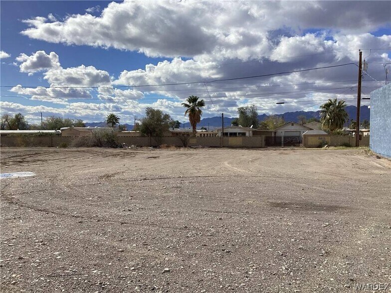 5725 S Highway 95, Fort Mohave, AZ à vendre - Photo du bâtiment - Image 2 de 9